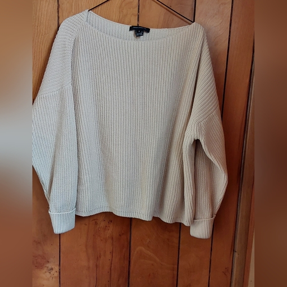 Women's Cream Sweater - Picture 1 of 3
